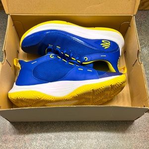 Size 11.5 in men’s Curry’s (Blue/Yellow Color way)